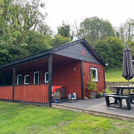 Kabin In The Woods Llandybie Exterior photo