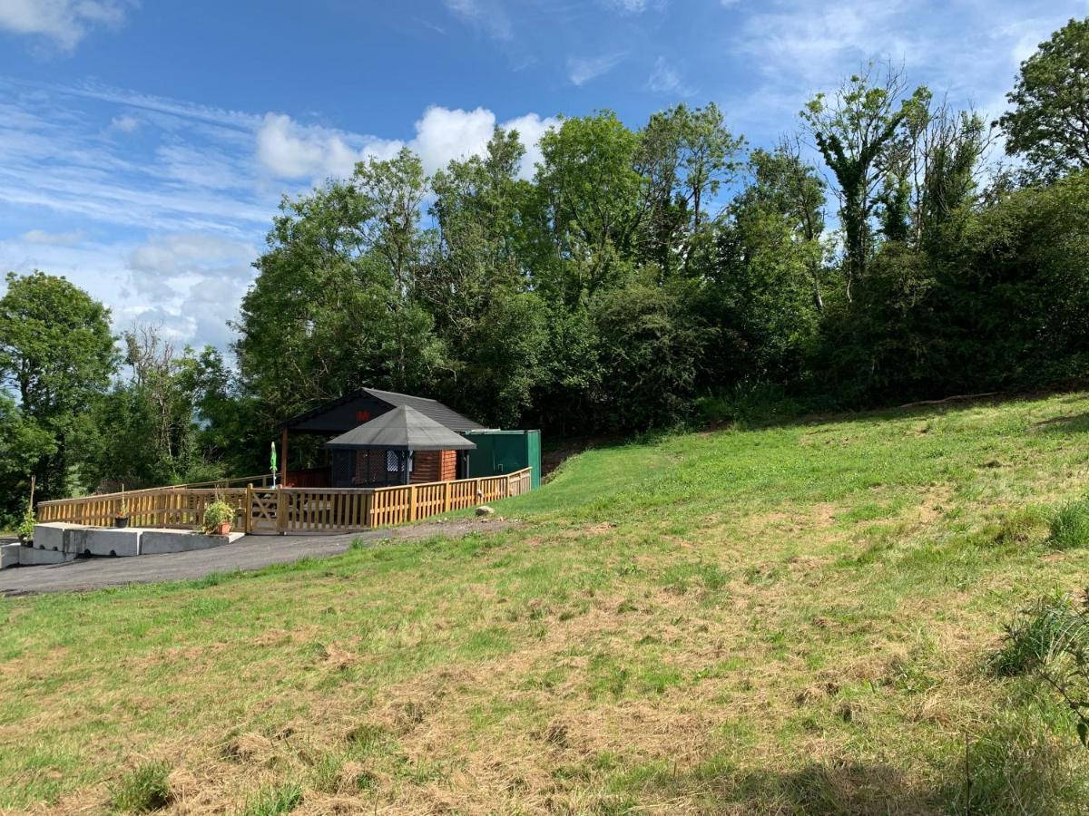Kabin In The Woods Llandybie Exterior photo